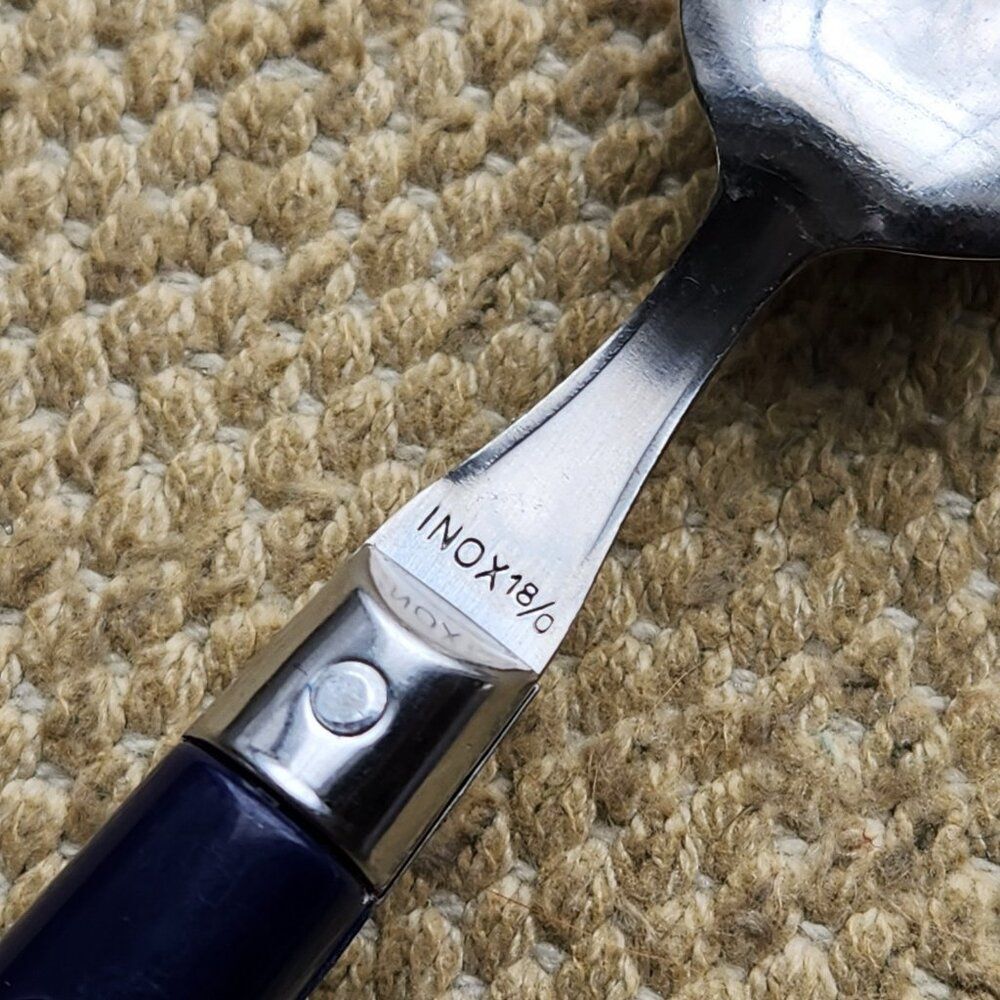4 Teaspoons Stainless Inox 18/0 Blue Plastic Handle 2 Rivets 6" Pier 1 Le Prix ? - Picture 3 of 6